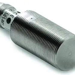 Индуктивный датчик Omron E2FM-X10B1-M1