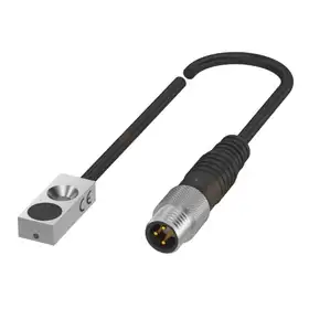 Индуктивный датчик Balluff BES R12EC-PSC20B-ES00,3-GS49-106