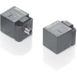 Индуктивный датчик Balluff BES Q40KFU-PSC20B-S04G