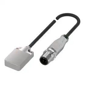 Индуктивный датчик Balluff BES R01EC-PSC50A-BP00,3-GS04-W50