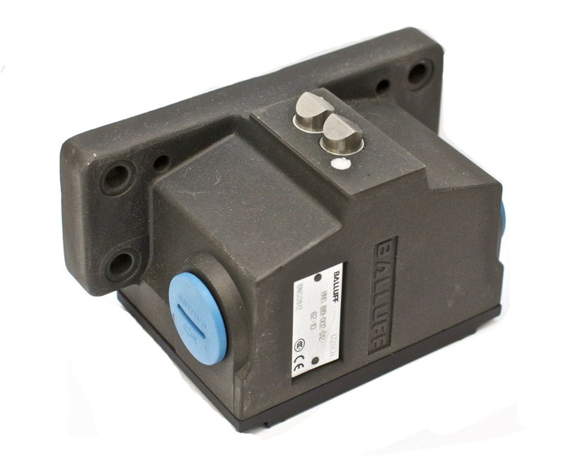 Блочный выключатель Balluff BNS 829-D02-K12-100-10